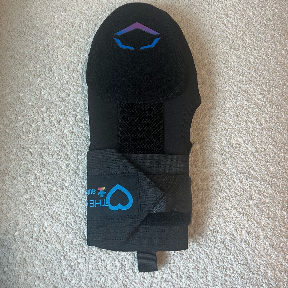 Black sliding mitt with Blue and Purple Logo